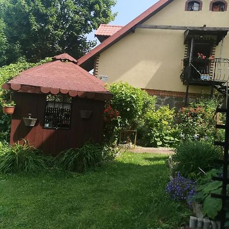 Czerwonki Apartament Мронгово Екстериор снимка